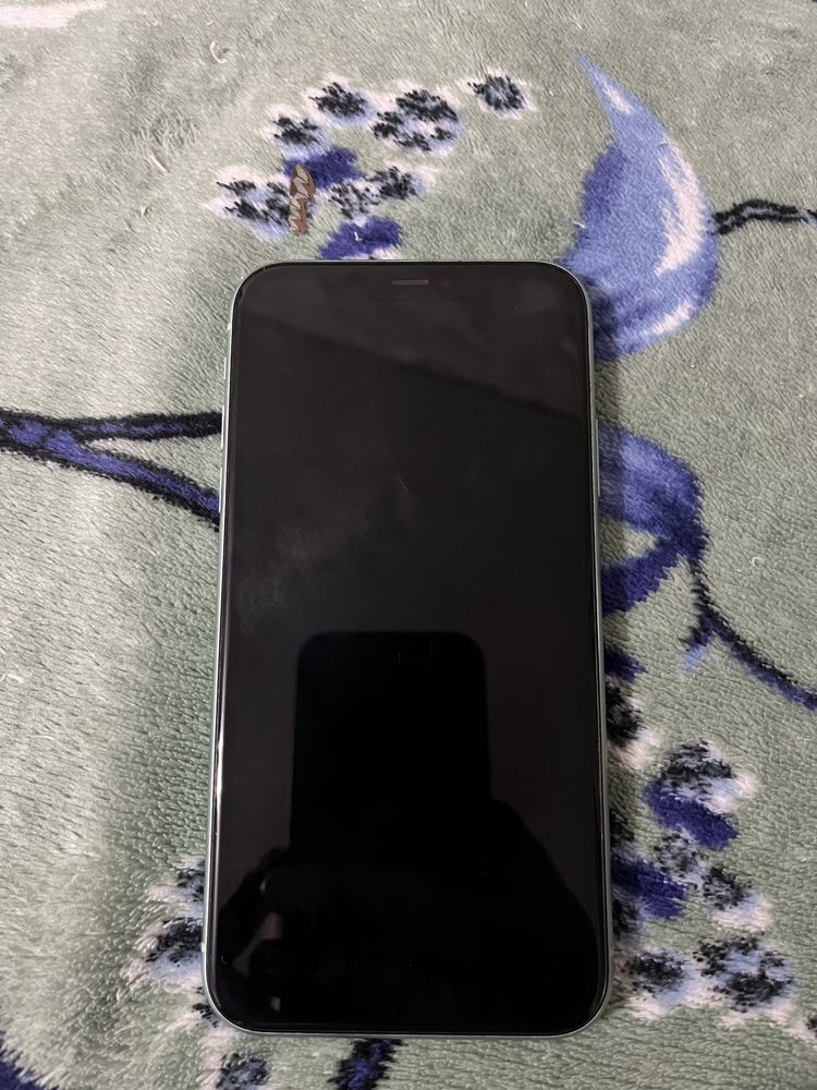 Продам Iphone 11