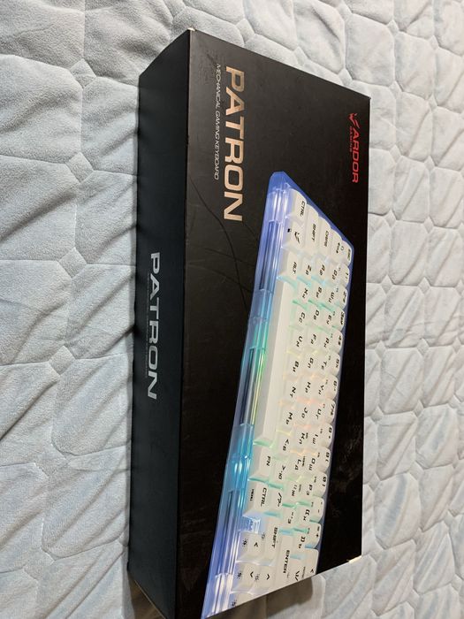 Продам игровую клавиатуру Ardor gaming patron