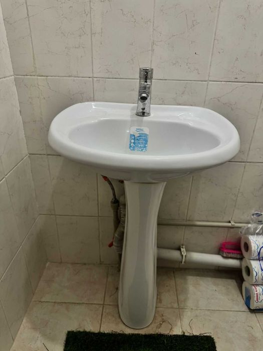 Продам керамическию РАКОВИНУ