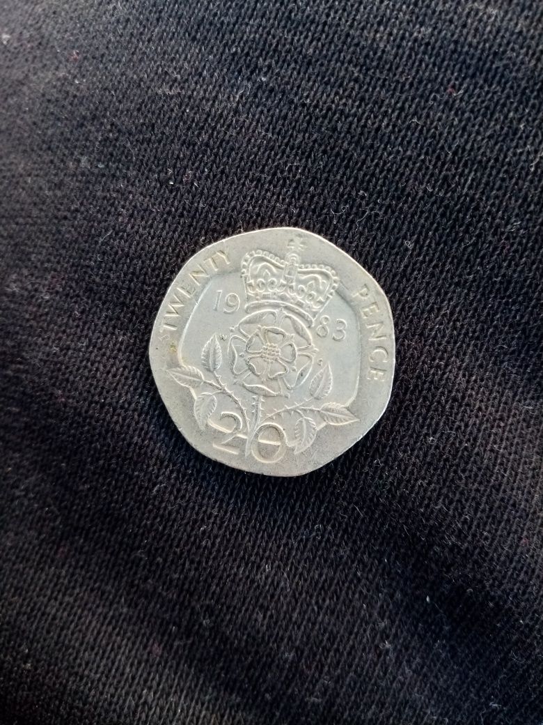 Vând moneda rara 20pence Anglia 1983