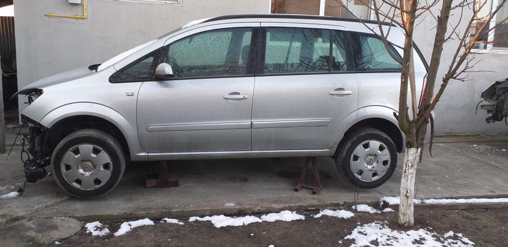 Ușă dreapta față opel zafira b  2008 cod culoare z157