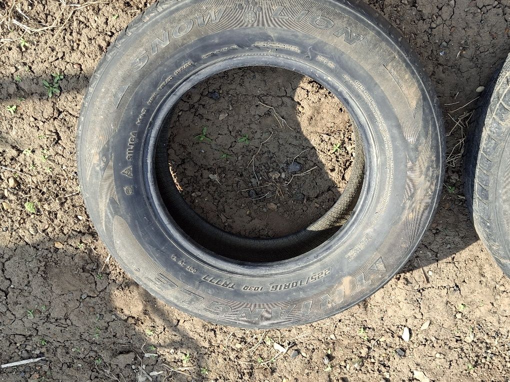 Шины для автомобиля-225/70 R16