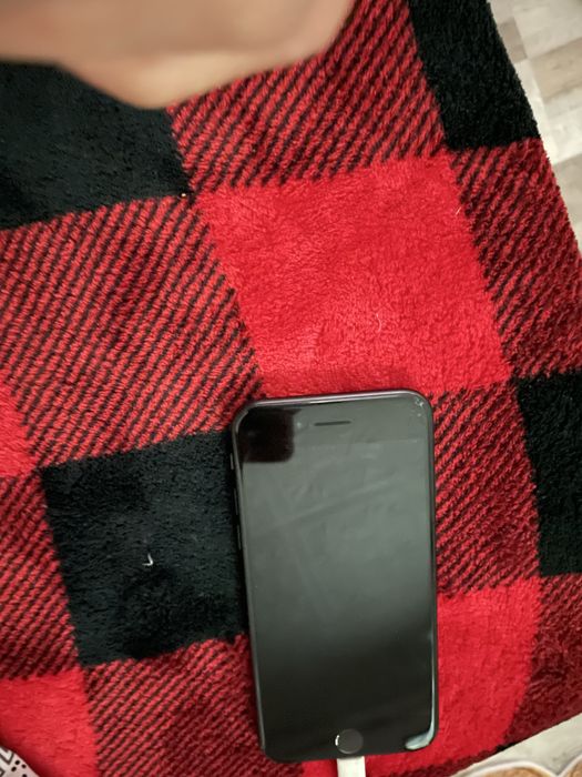 Vand iph se 2020 si iph 6 plus