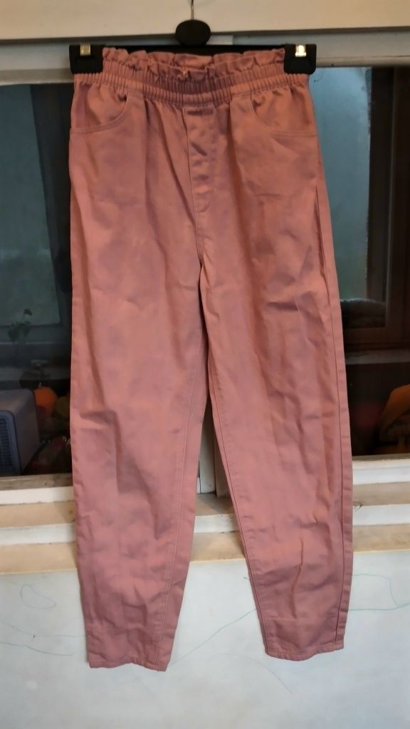 Blugi H&M 140 jeans 8 9 10 11 ani fete roz pudrat flori pantaloni cool