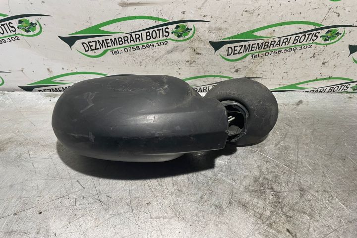 Oglinda dreapta fata Dacia Logan prima generatie