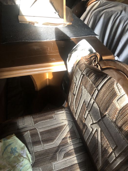 Продам кузонный стол с уголком