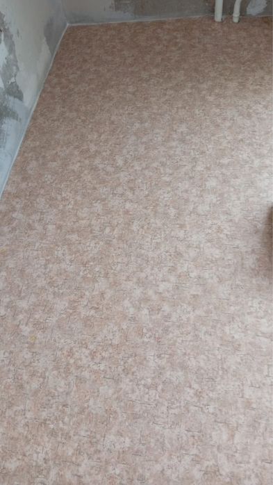 Продам линолеум в хорошем состоянии