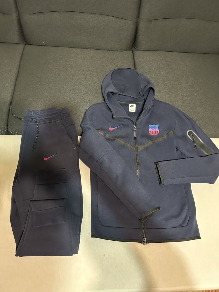 nike tech barcelona