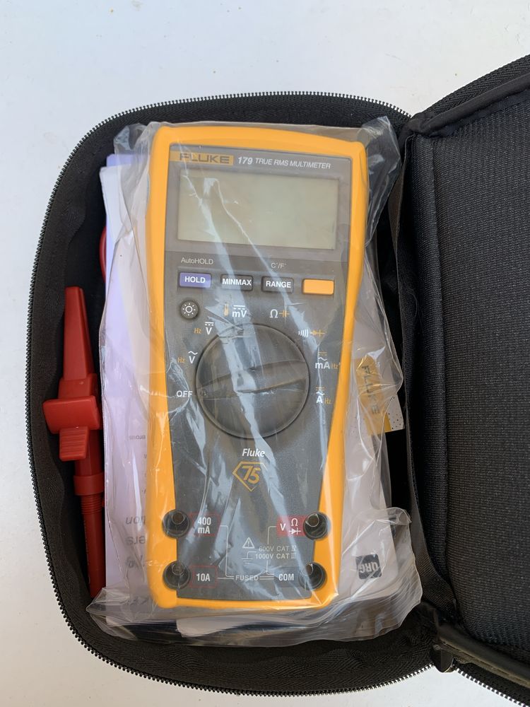 FLUKE 179 TRUE RMS MULTIMETER/ комбиниран прибор за измерване /пълен к