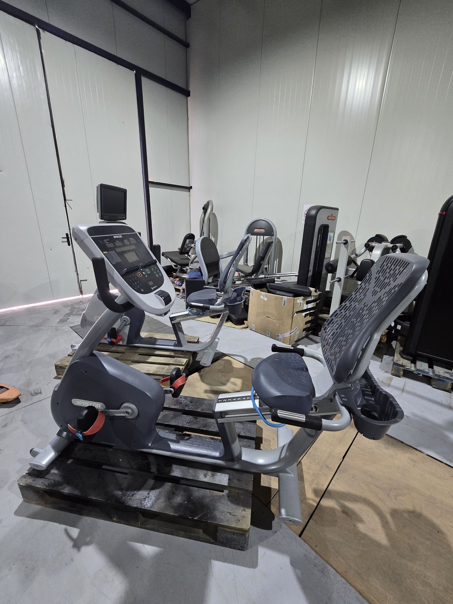Precor recombere bike USA прекор колело с облегалка рециклирано