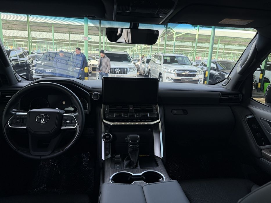 Toyota Land cruiser 300