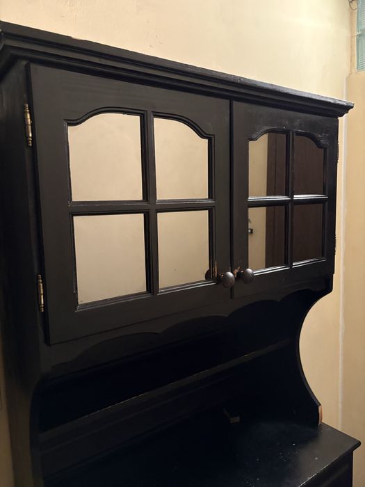 Бюфет дървен масив