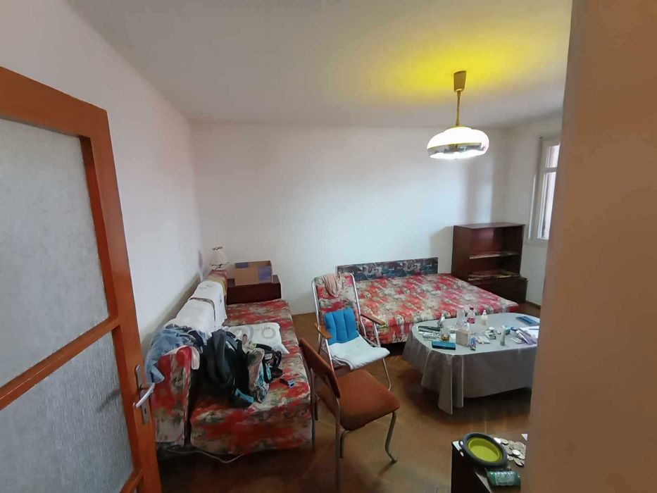 Дава се под наем Двустаен апартамент в Бургас, Лазур - 60 кв.м за 250 € - Снимка #1