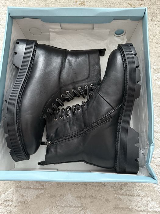 Ботинки женские кожанные