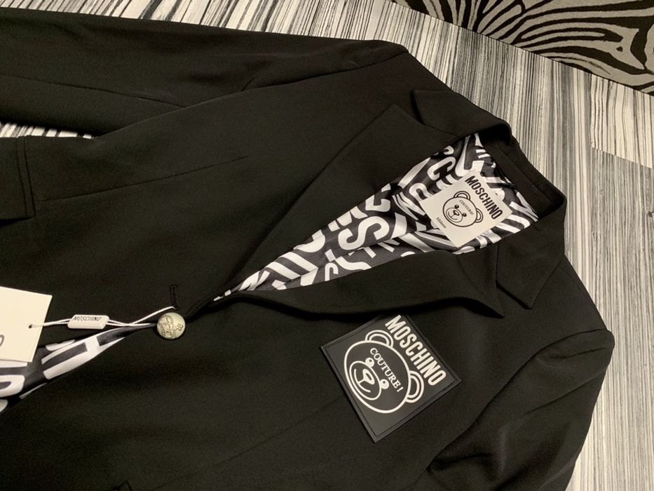 Sacou MOSCHINO -colecția noua-!poze reale 100% Marimi : S,M , L xl