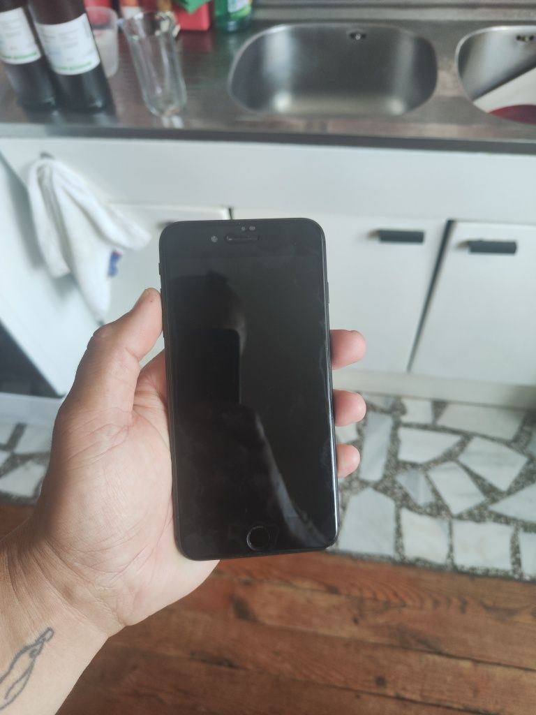 Iphone 8 plus 64 GB