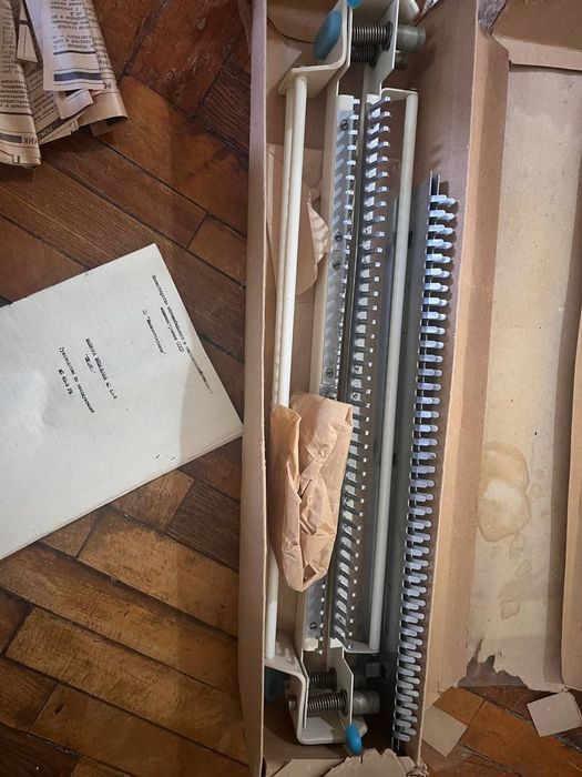 Вязальная машинка" Южанка"