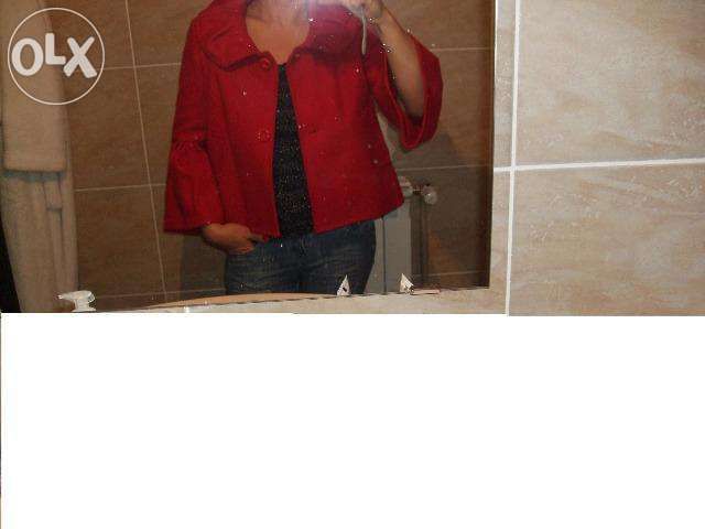 Haina din lana rosie