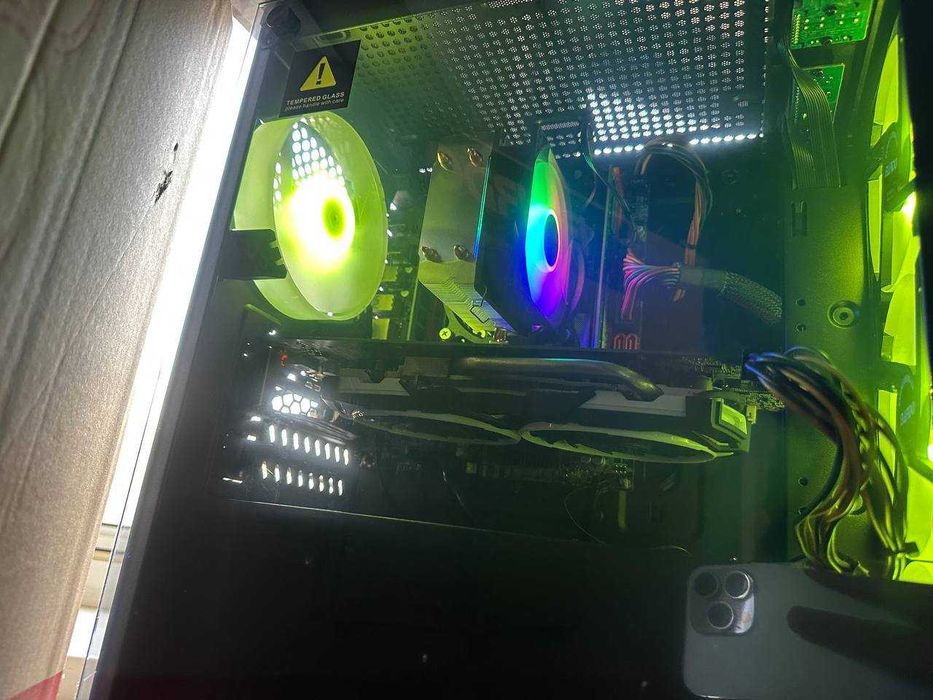 Игровой кейс с монитором 27 / RX 470 4gb / 16 GB DDR4 /512gb m2