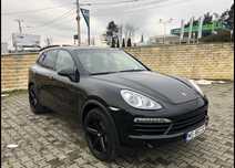 Porsche Cayenne 3.0 diesel/Panoramic/Perne/Propietar 239 CP Schimb
