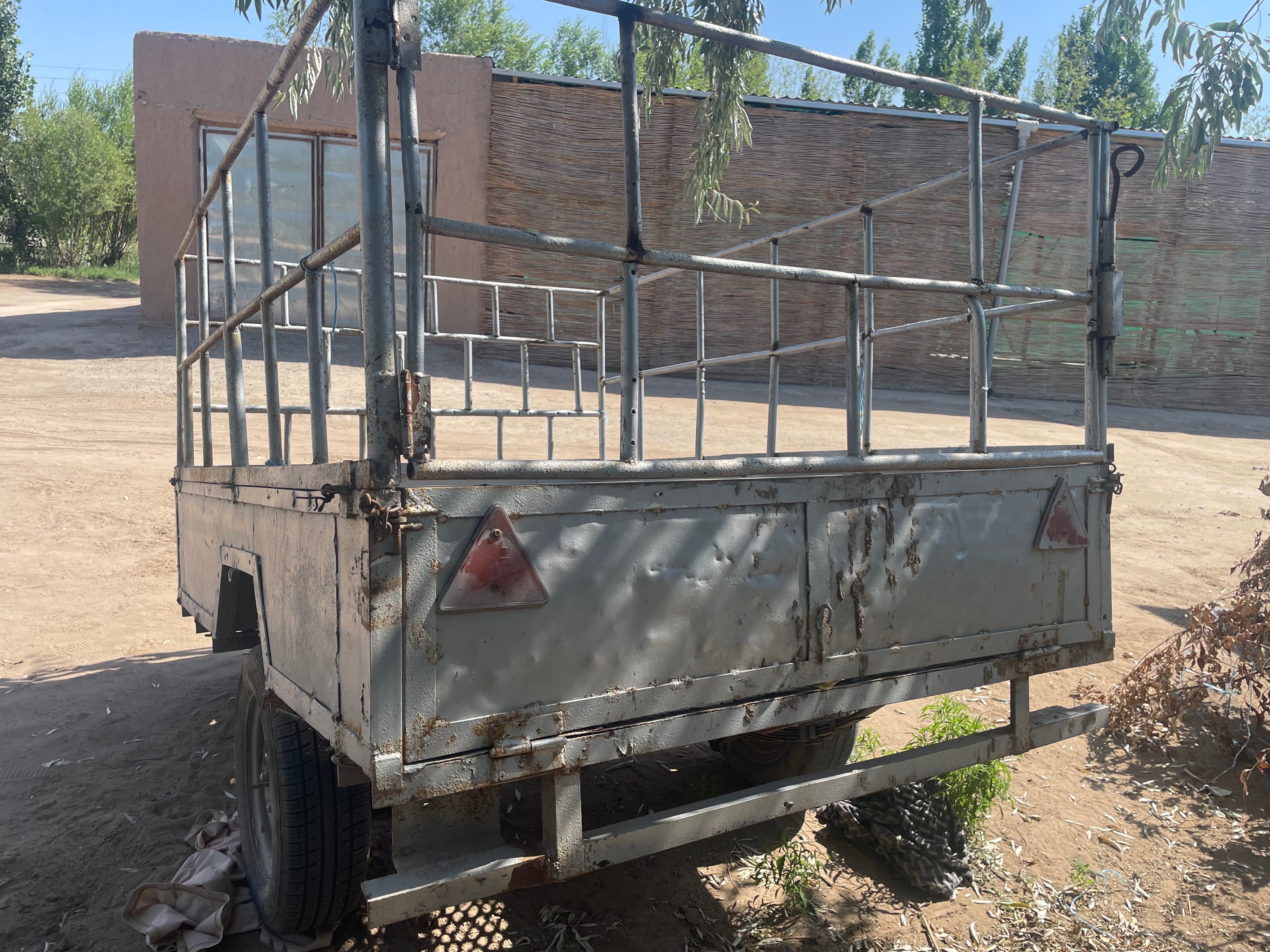 Таййор прицеп дим зор ишланган мол куй и ….ташиш учун холати зор