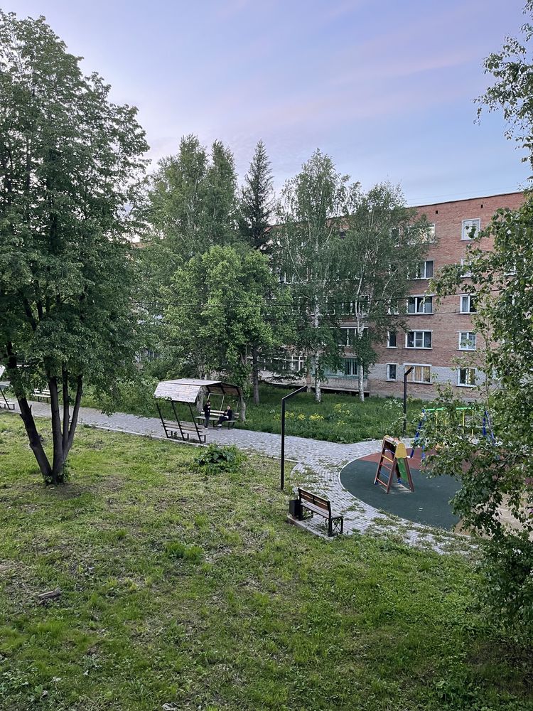 Продам 3х комнт квартиру в 4 микрорайоне,