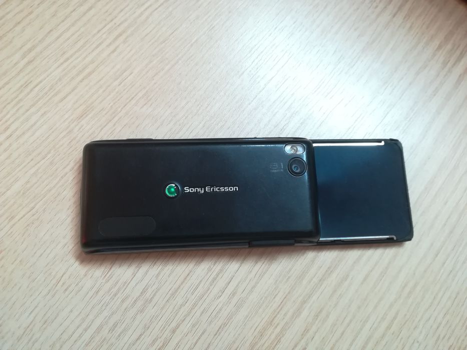 Sony Ericsson U10i Aino - telefon de colectie, stare buna, incarcator!