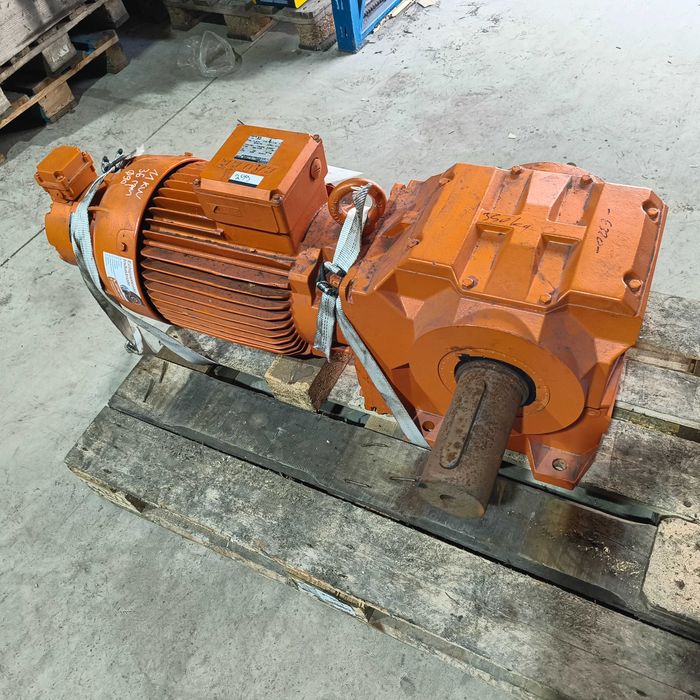 Motor electric trifazat cu reductor Bauer 11kW 36rpm