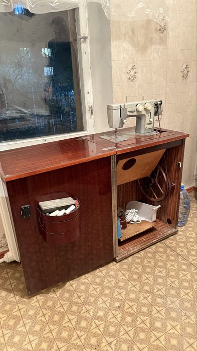 Продам швейную машину чайка 3