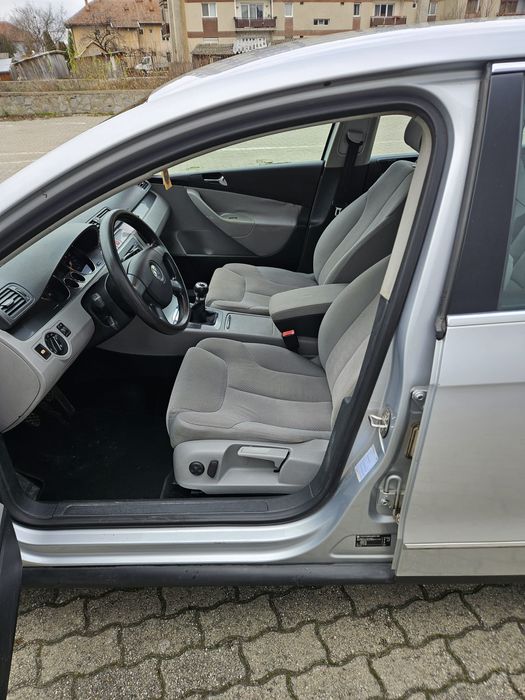 Volkswagen passat 1.6 bezină