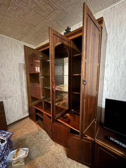 Продаем стенку советскую