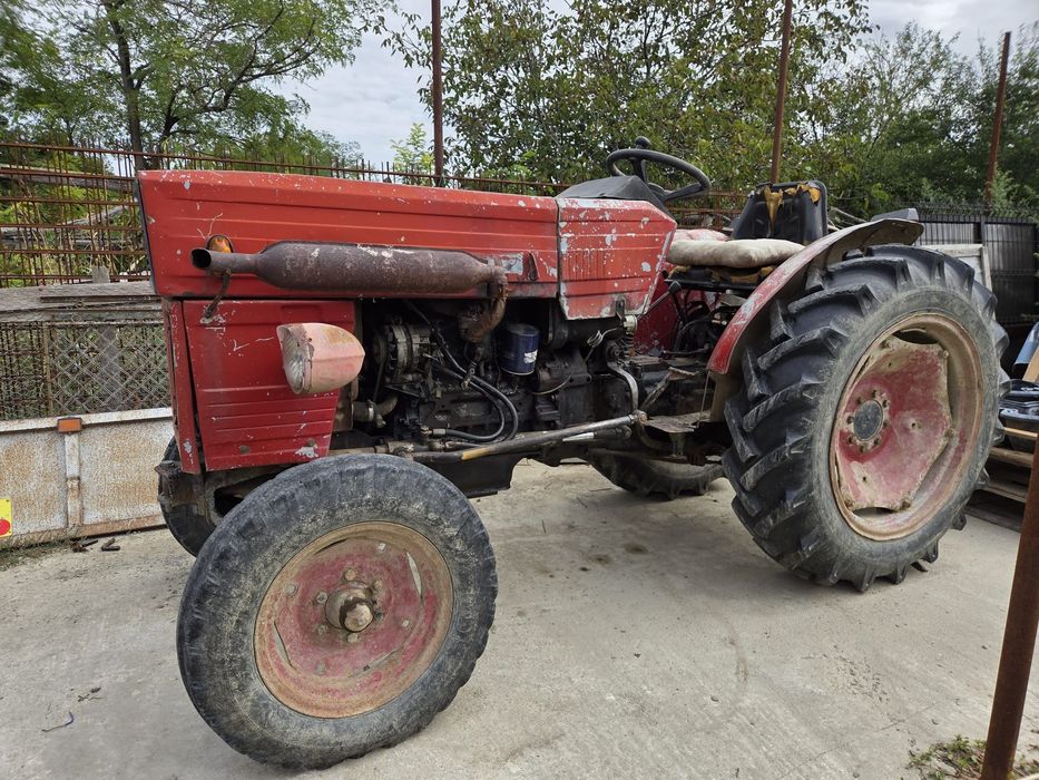 Tractor     V445