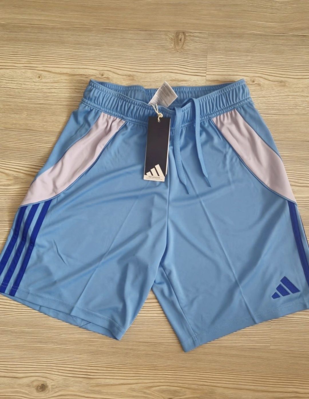 Pantaloni scurti Adidas