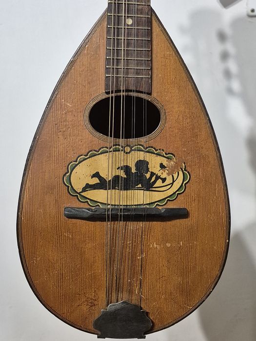 Mandolina veche de colectie