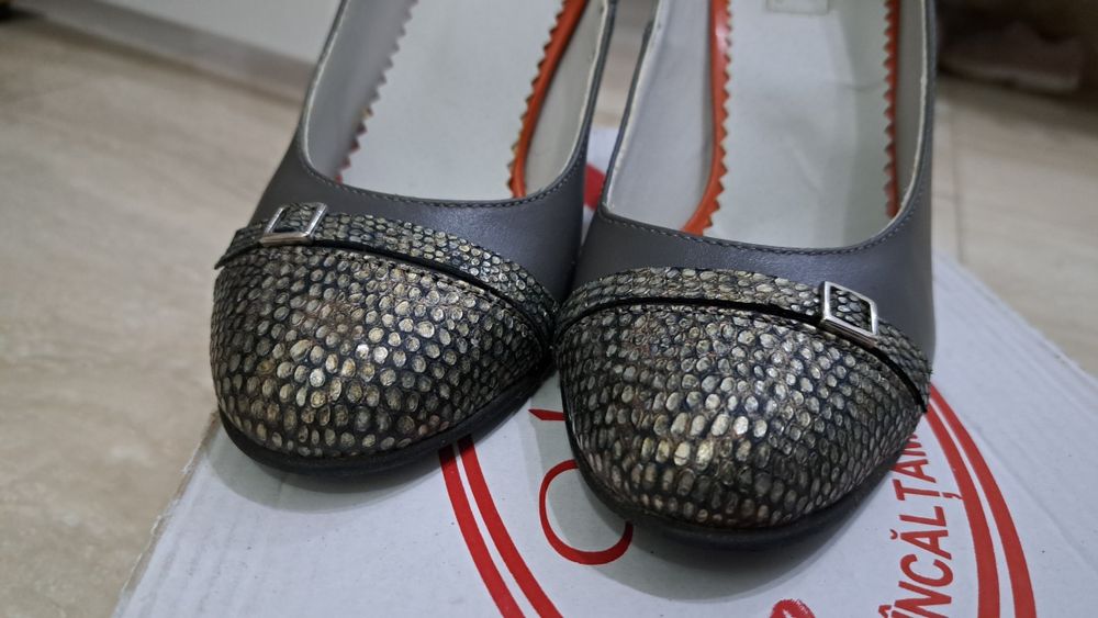 Pantofi piele naturală Vagam Shoes purtați o singură dată