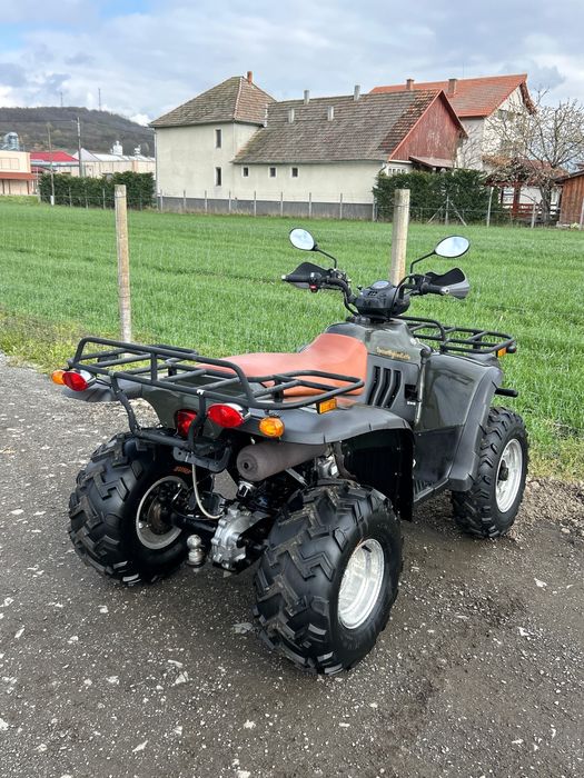 Atv Linhai Worker 300 4x4 la maneta ( nu cf moto tgb polaris)