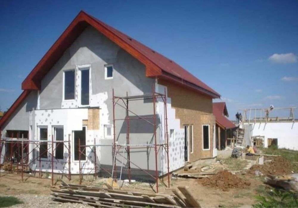 Vand case pe structura metalica