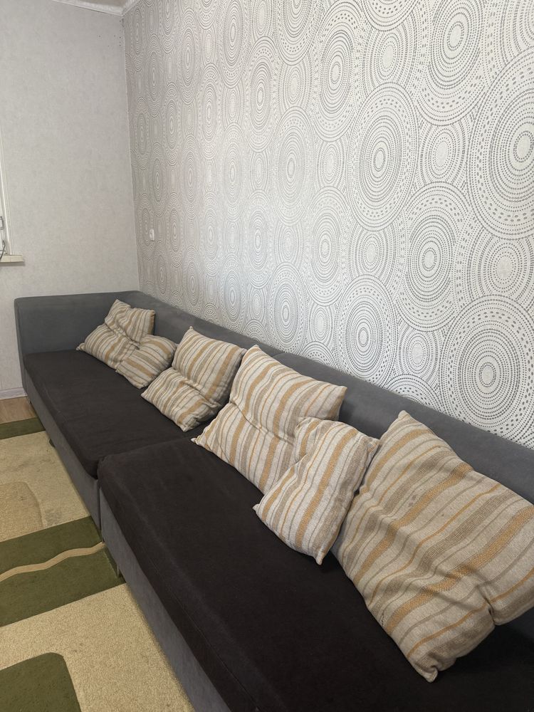 Продается мягкий уголок б/у, 2 дивана, 2 кресла, раскладной диван