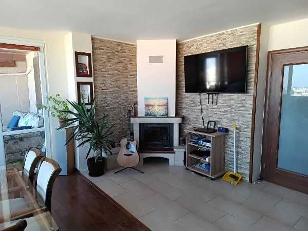 Продава се Тристаен апартамент в Бургас, Меден рудник - зона А - 85 кв.м за 1436 €/кв.м - Снимка #3