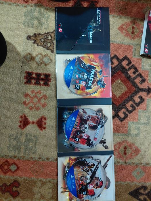 Продавам игра MAFIA TRILOGY за PS4