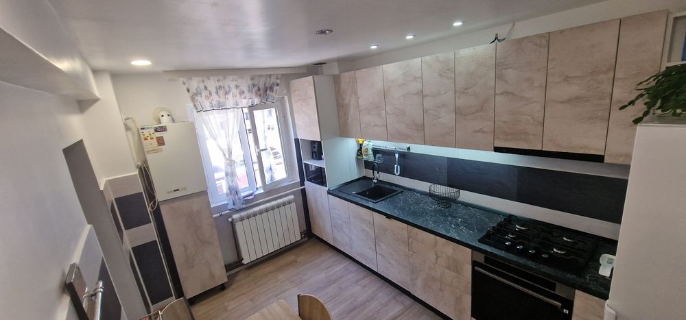 Vand apartament 2 camere Azuga