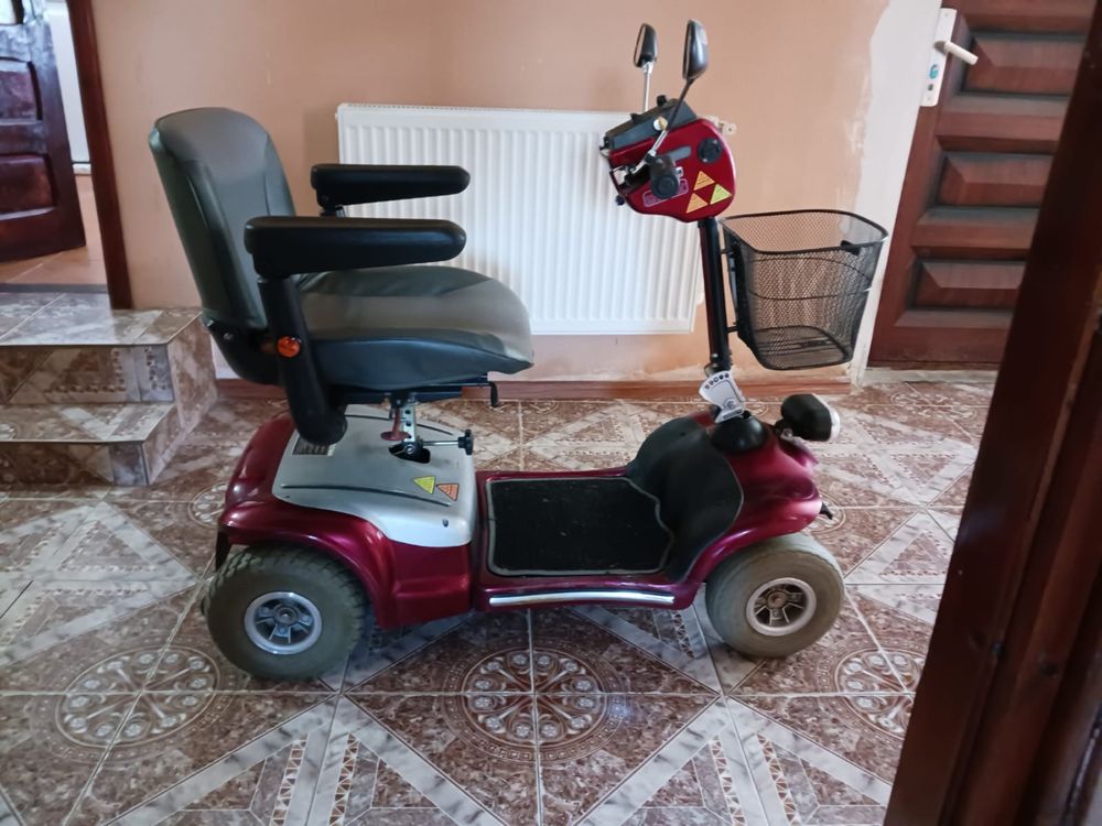 Scooter scaun rulant electric pt persoane cu dizabilități