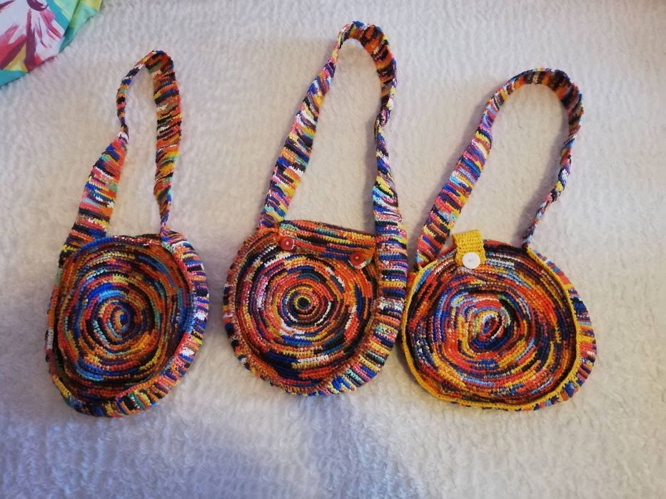 Ръчно плетени артикули от найлонови торбички