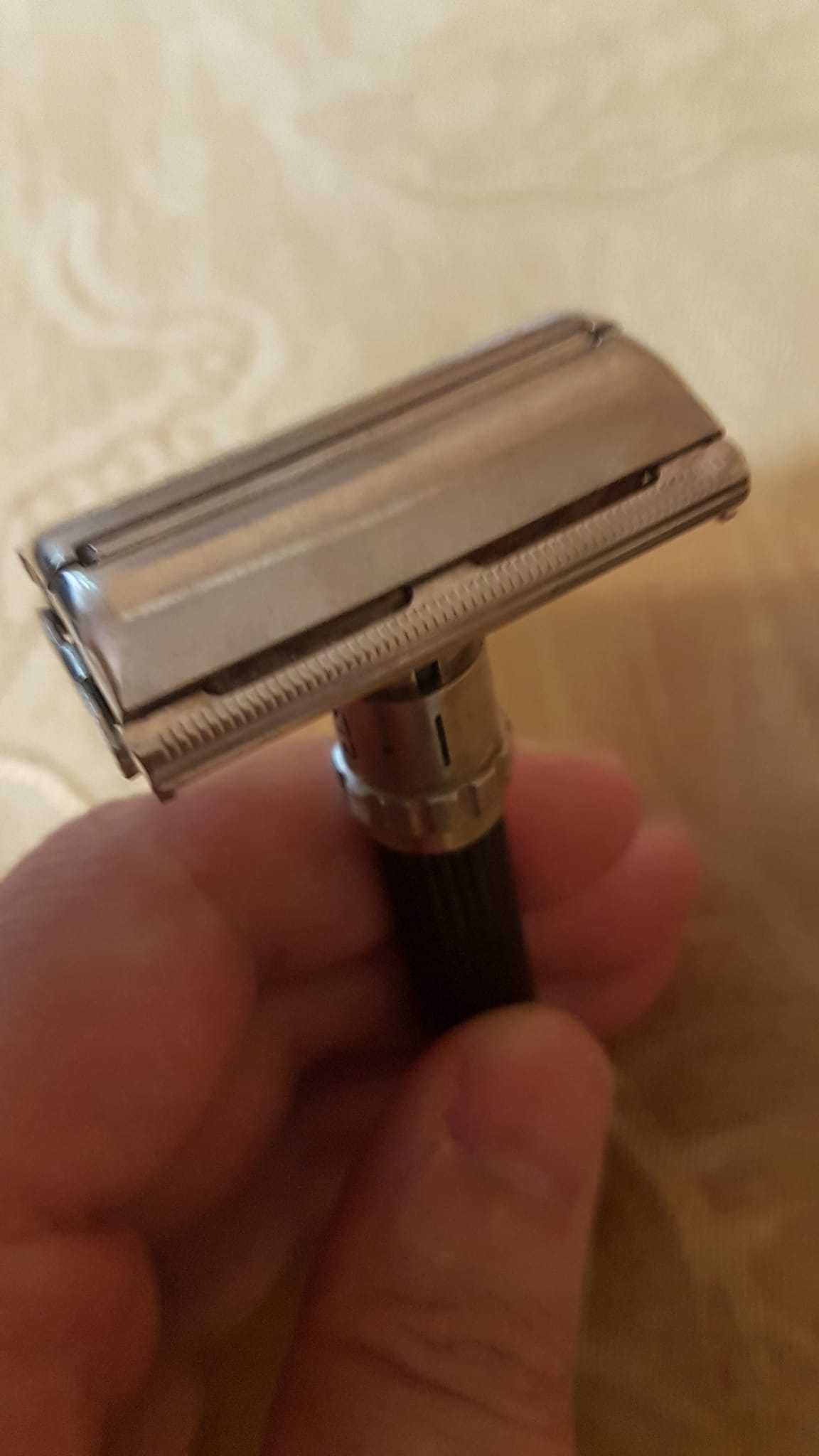 Продавам самобръсначка Gillette Super Adjustable 109
