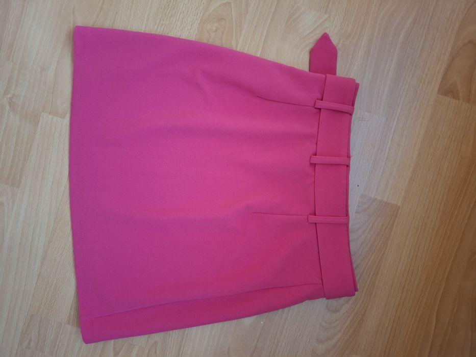 Цикламена пола Sinsay- нова с етикет