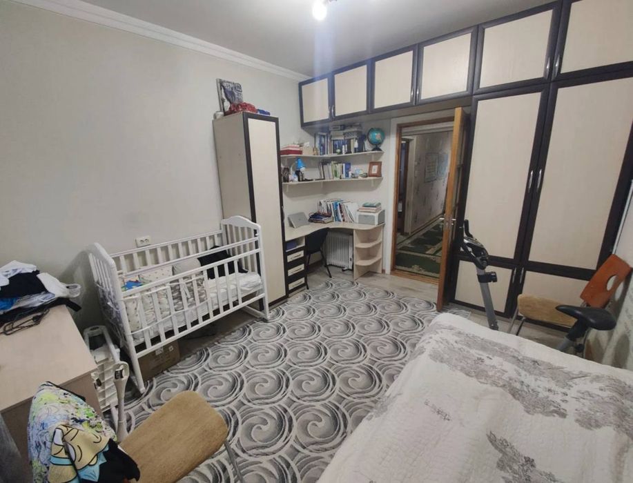 Юнусабад 14 квартал. Продается квартира 2/4/5