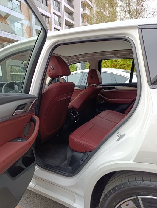 Super! BMW iX 3 2025 nalichi