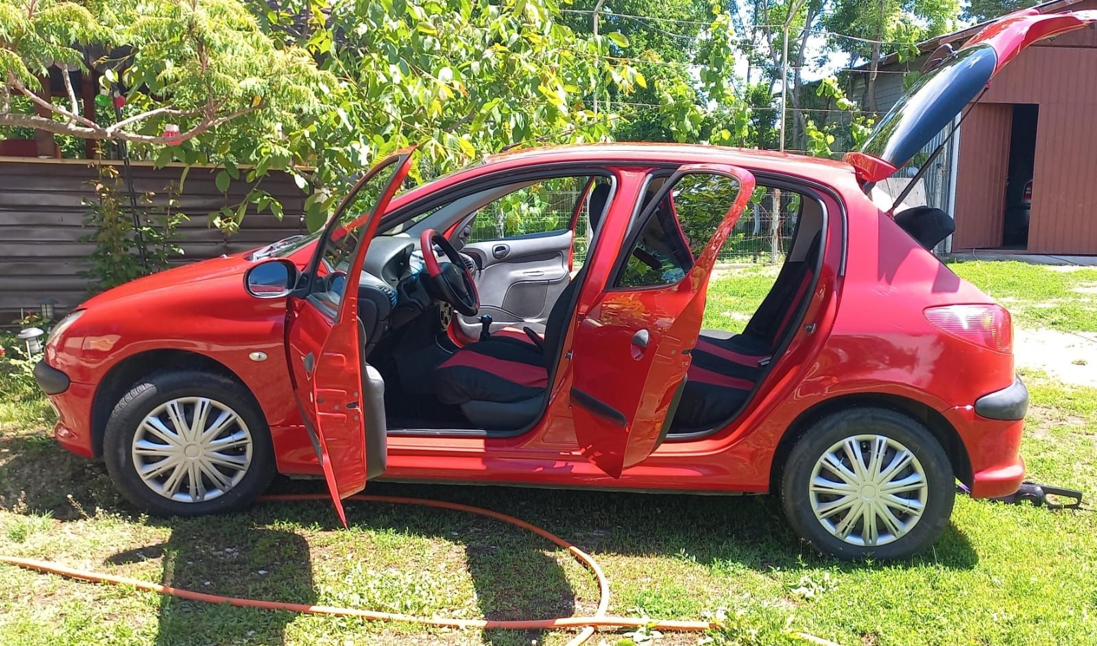 Peugeot 206 , an 2008 , km 96000 , întreținut