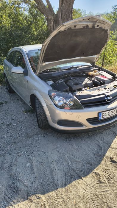 Vând Opel Astra H GTC 1.7 diesel