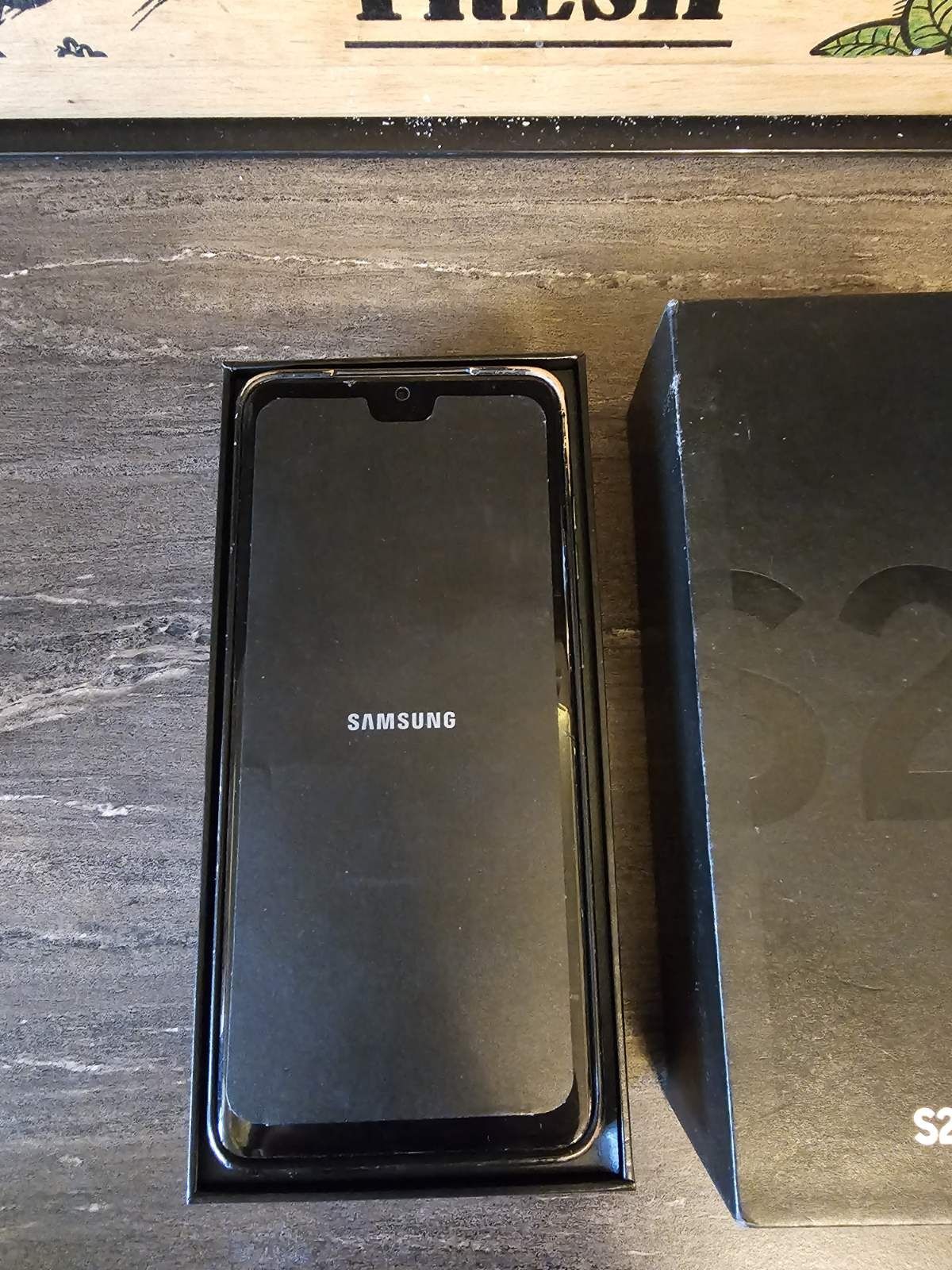 .Samsung S20+ 450лв